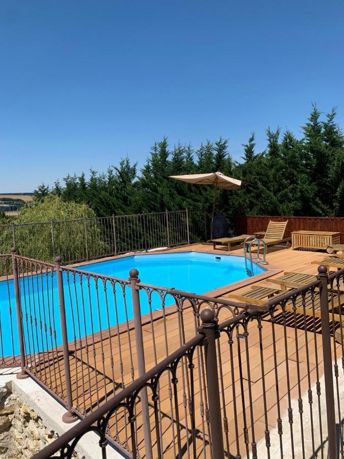 Appart'Hotel Auxerre Moneteau Bagian luar foto